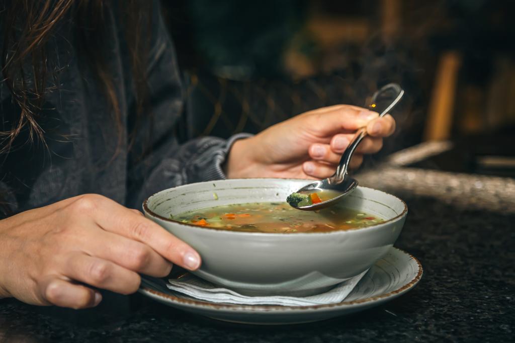 Inverno 2025: Alimentação quente e saudável é essencial para fortalecer o corpo...