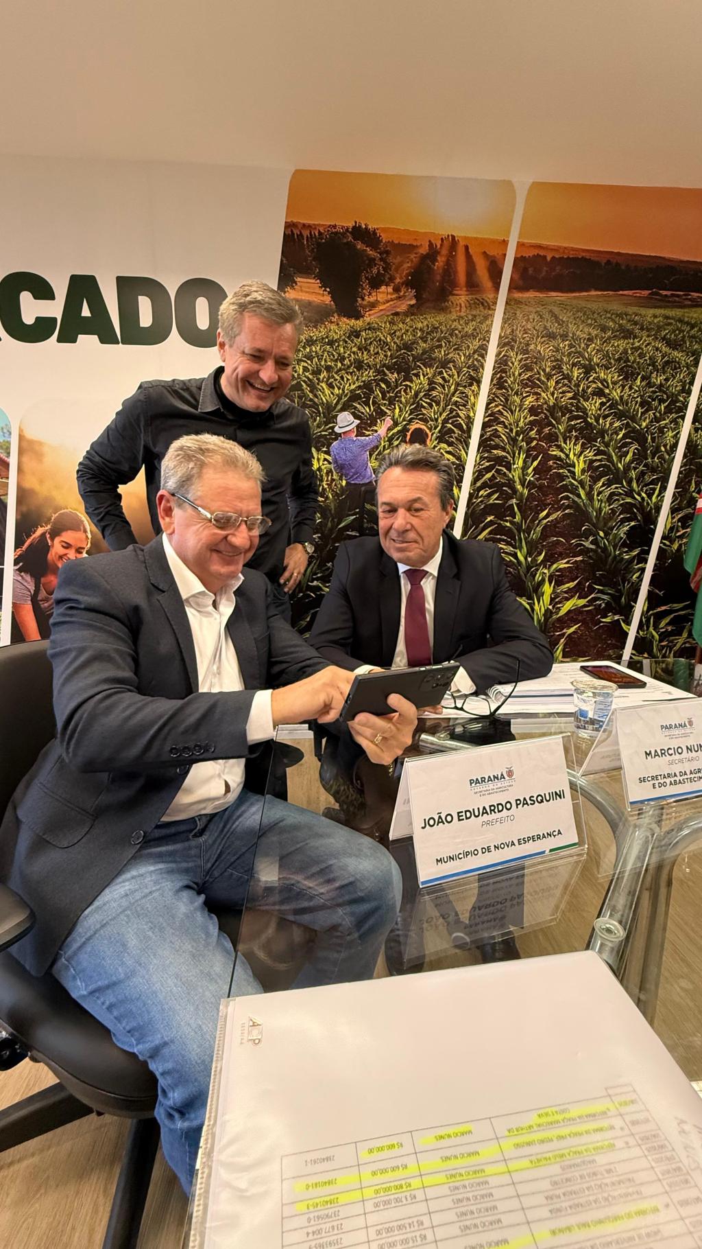 https://jornalnoroeste.com/uploads/images/2025/07/prefeito-eduardo-pasquini-assegura-r-3-7-milhoes-para-aquisicao-de-maquinas-agricolas-em-nova-esperanca-bg-14649-e6701.jpeg