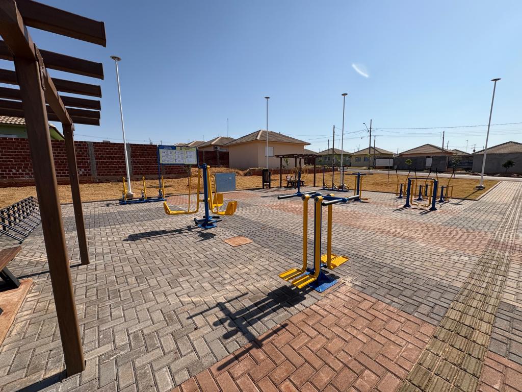 https://jornalnoroeste.com/uploads/images/2025/08/atalaia-inaugura-nesta-segunda-18-a-praca-armindo-pereira-no-residencial-joao-vilhena-bg-14843-cde5b.jpeg