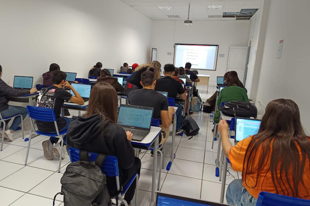 /images/2025/08/programa-talento-tech-e-finalista-em-mais-uma-premiacao-nacional-de-inovacao-publica.jpg