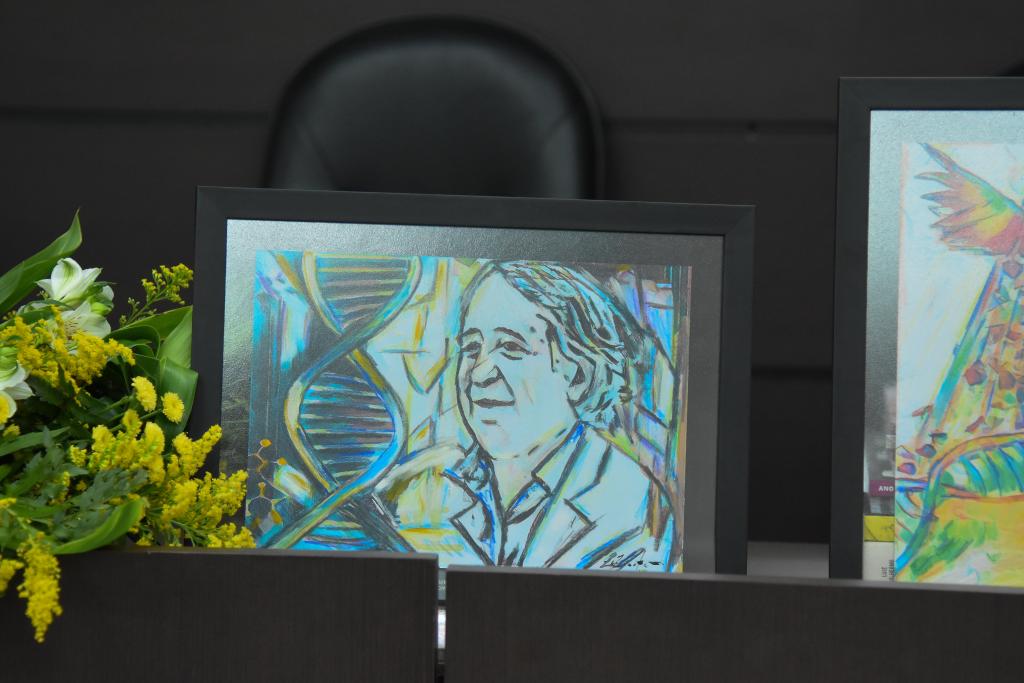https://jornalnoroeste.com/uploads/images/2025/09/familiares-e-amigos-participaram-do-lancamento-do-livro-metastases-em-homenagem-ao-saudoso-advogado-edson-olivatti-bg-15162-bf905.jpg