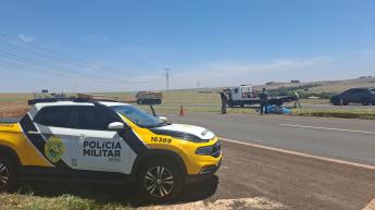 Motorista fica ferido após veículo sair da pista na PR-317