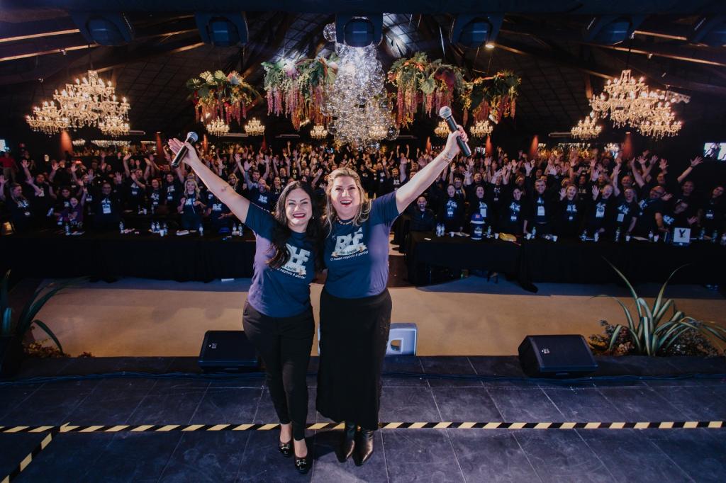 Evento em Curitiba traz liderança feminina como força motriz para...