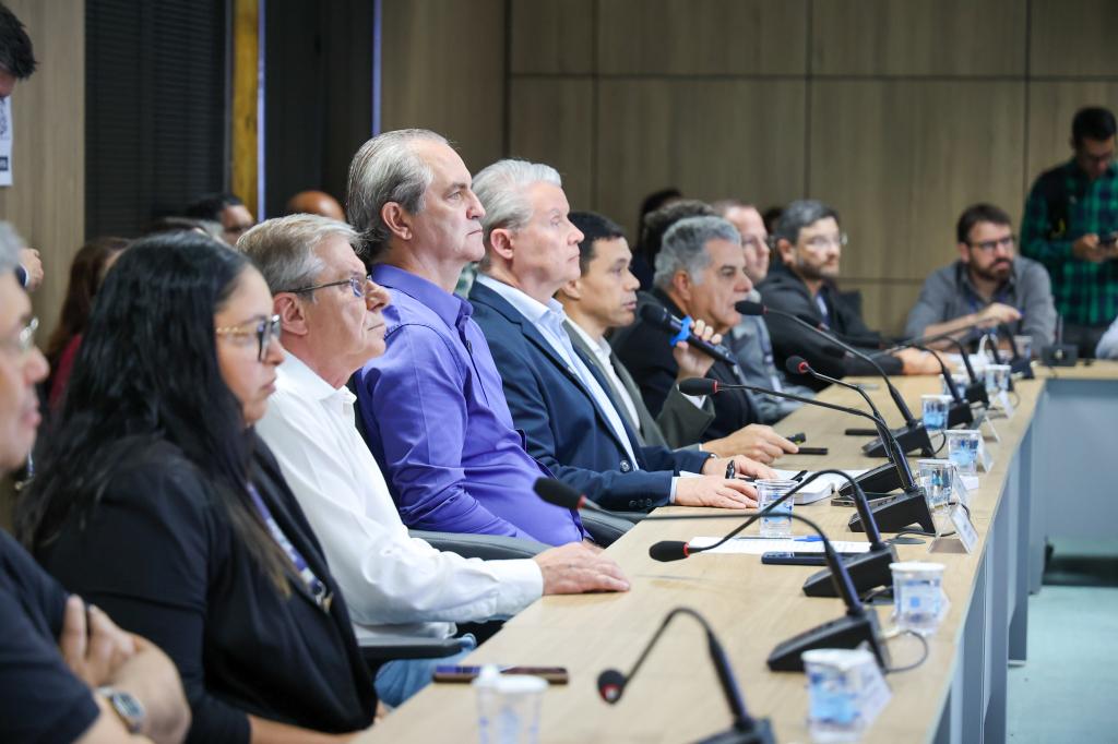 Paraná tem população urbana, escolarizada e com casa própria, aponta...