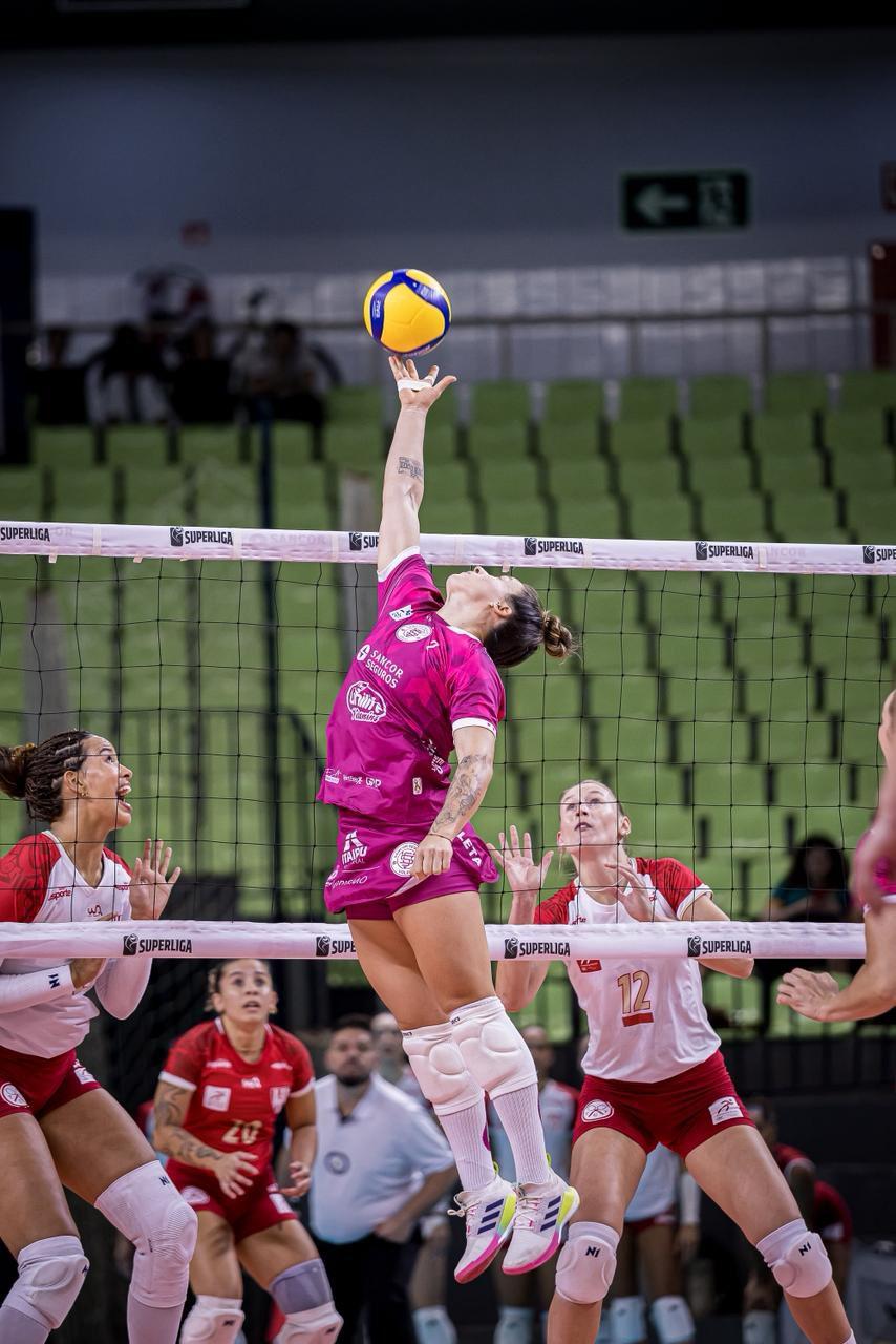 Sancor Seguros Vôlei Maringá enfrenta o Brasília nesta sexta-feira, 7, no Ginásio...