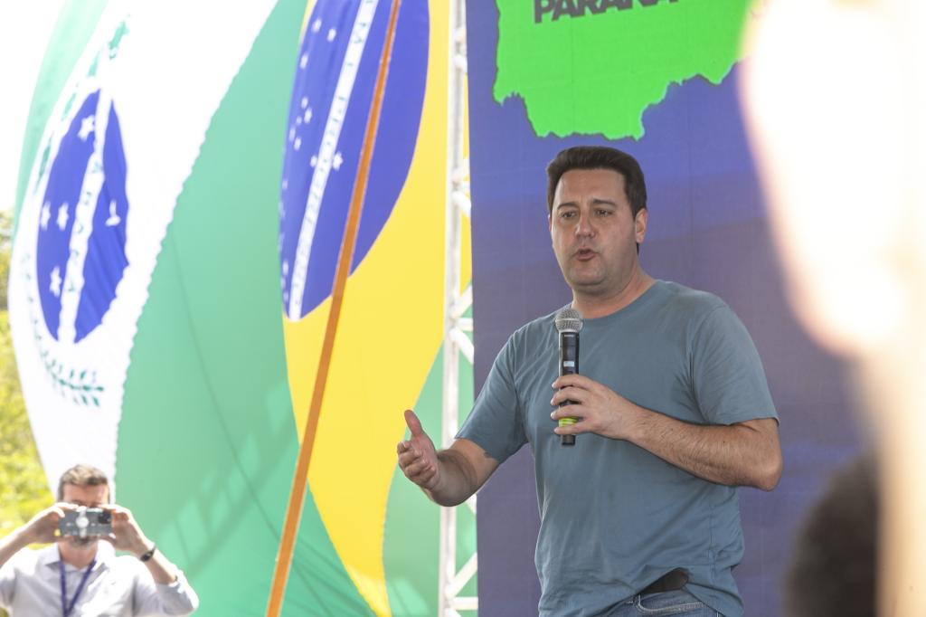 Ratinho Jr encerra 2025 como o governador mais bem avaliado...