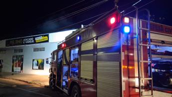 Incêndio destrói loja em Presidente Castelo Branco durante a madrugada