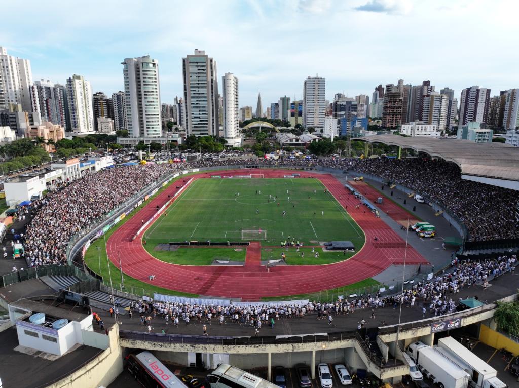 Maringá FC enfrenta o Galo em jogo decisivo pela...