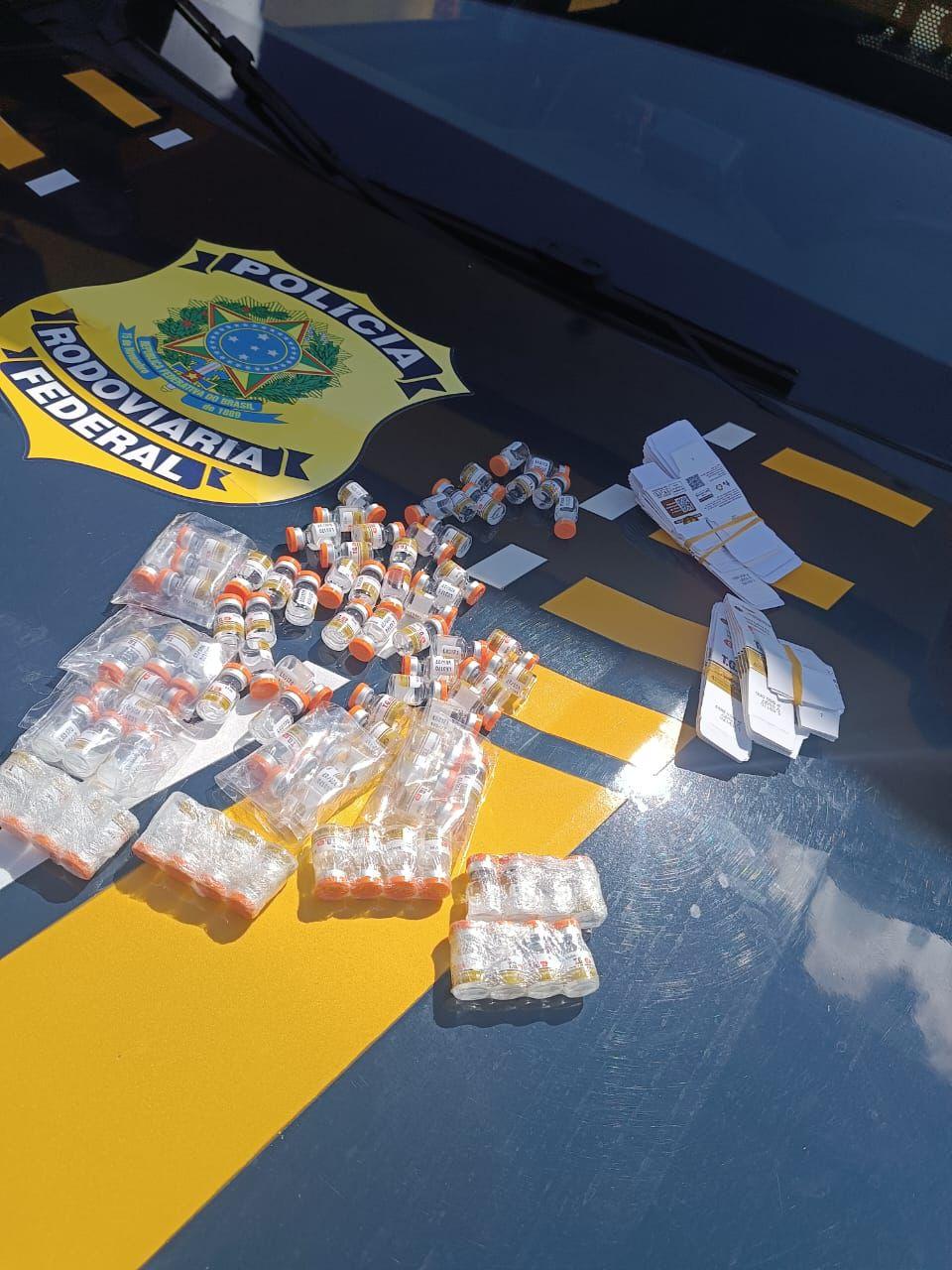 PRF apreende medicamentos contrabandeados na BR-369 em Campo Mourão