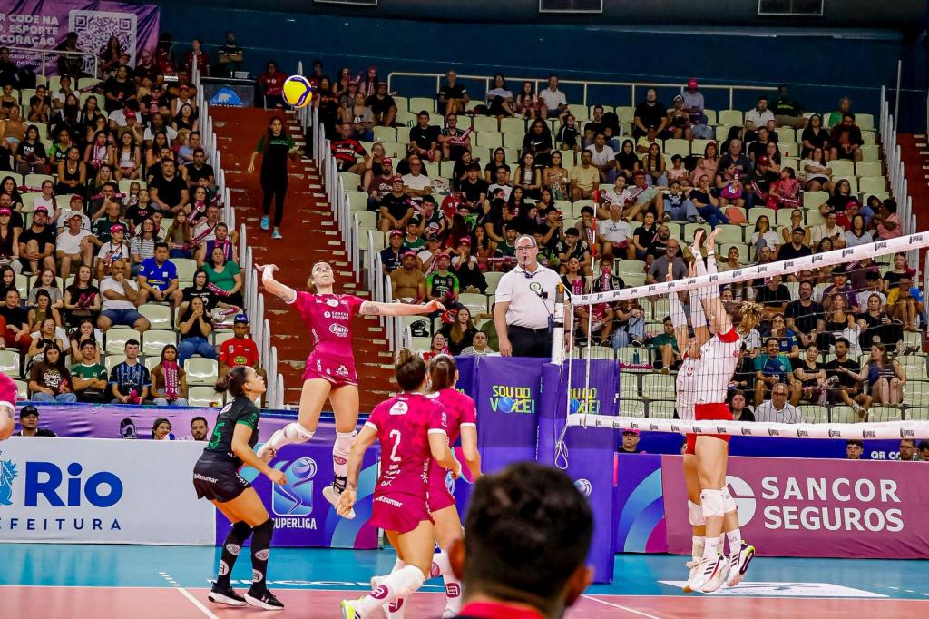 Primeiro jogo do ano do Sancor Seguros Vôlei Maringá acontece...