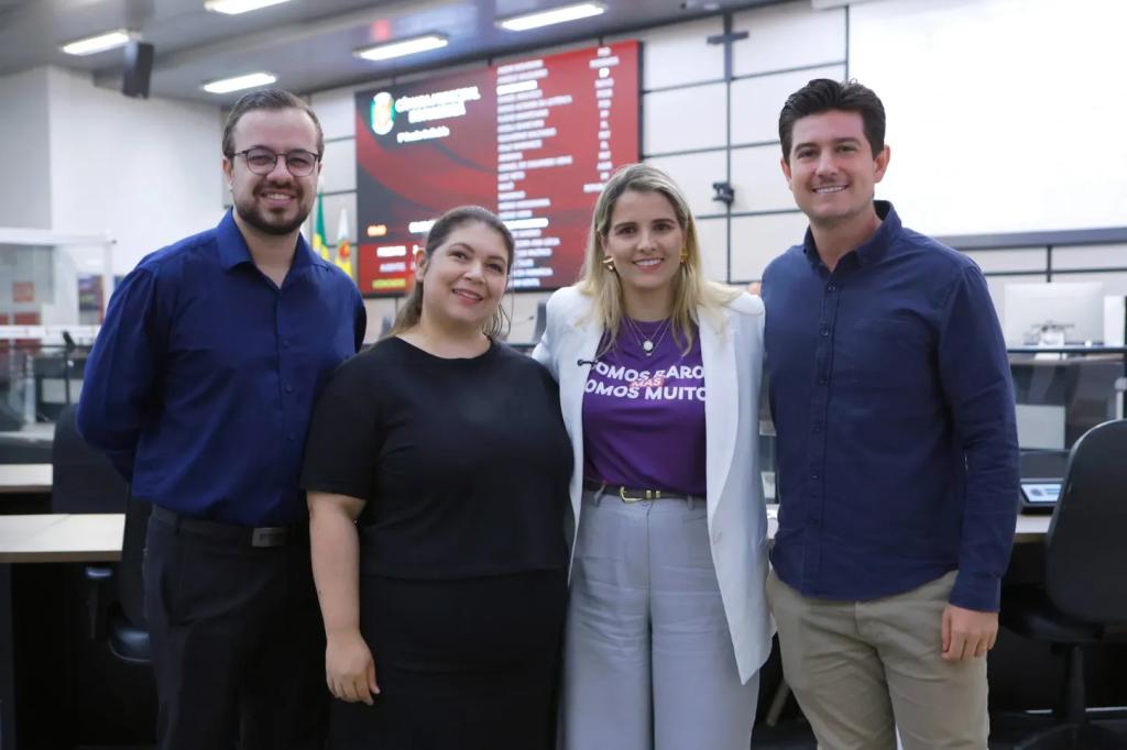 Câmara Municipal de Maringá torna permanente tradução em Libras nas...