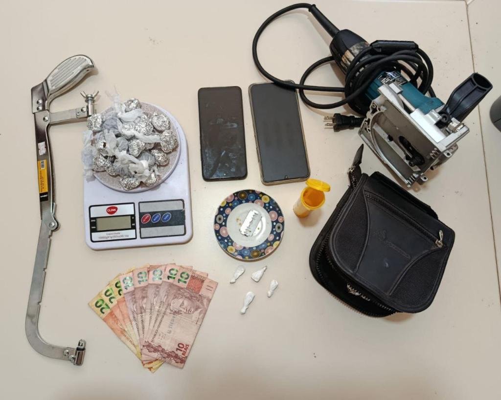 Dois homens são presos em Uniflor por suspeita de tráfico de drogas