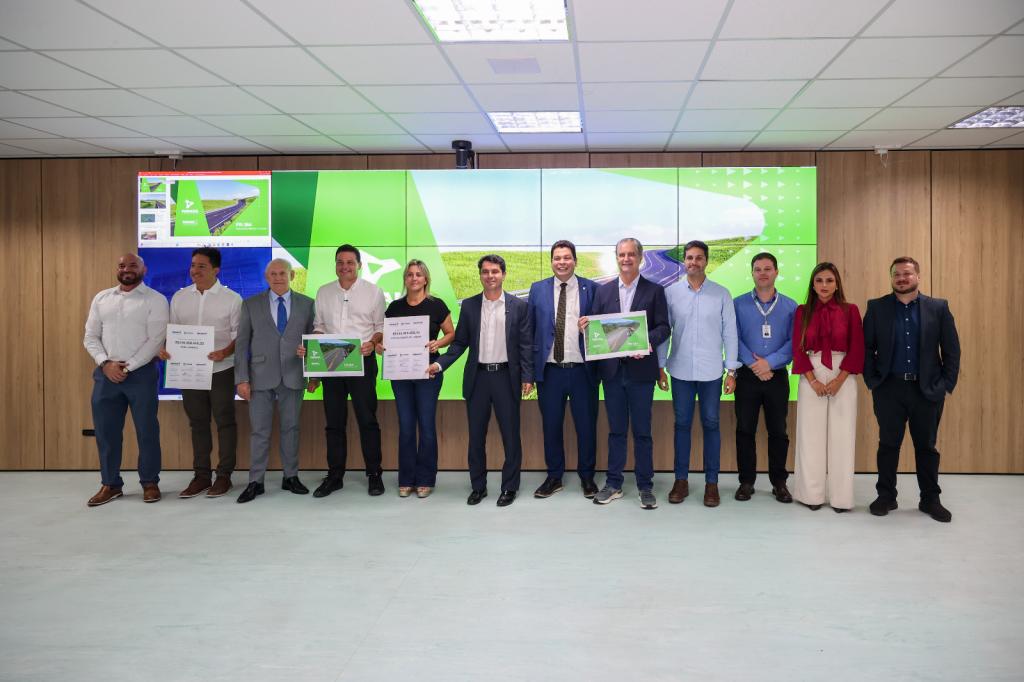 Governo vai asfaltar ligação de 30 km da PR-364 entre...