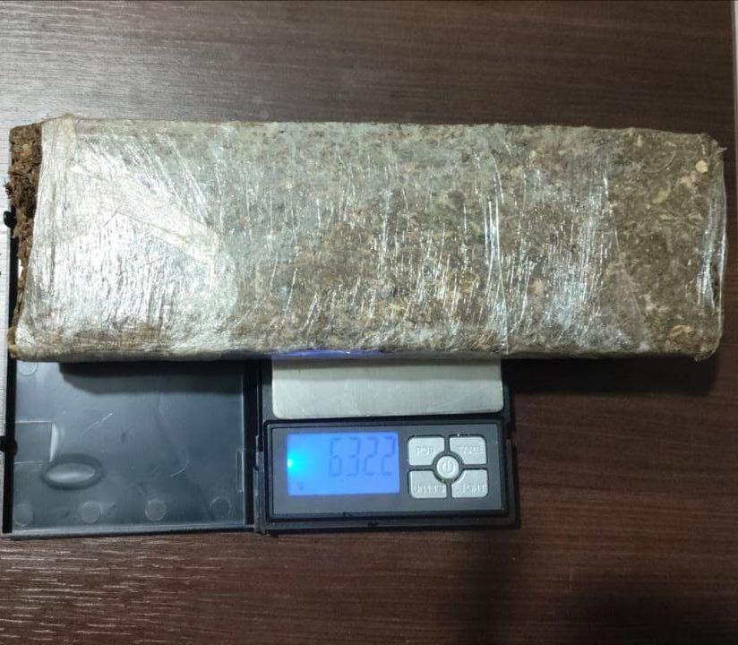 Homem é preso por tráfico de drogas no Distrito de...