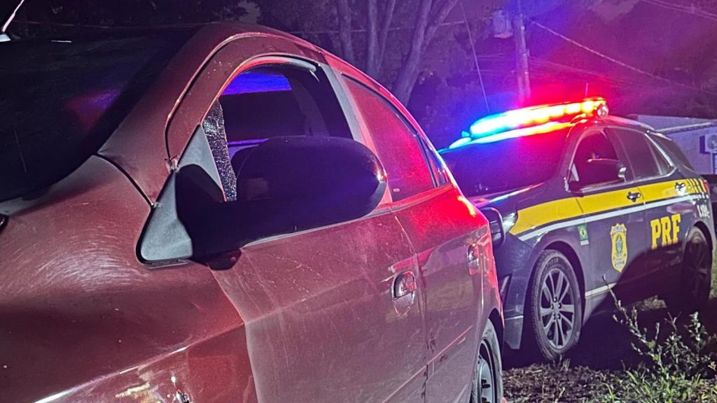 PRF recupera veículo furtado após acompanhamento tático na BR-376, em Nova Esperança