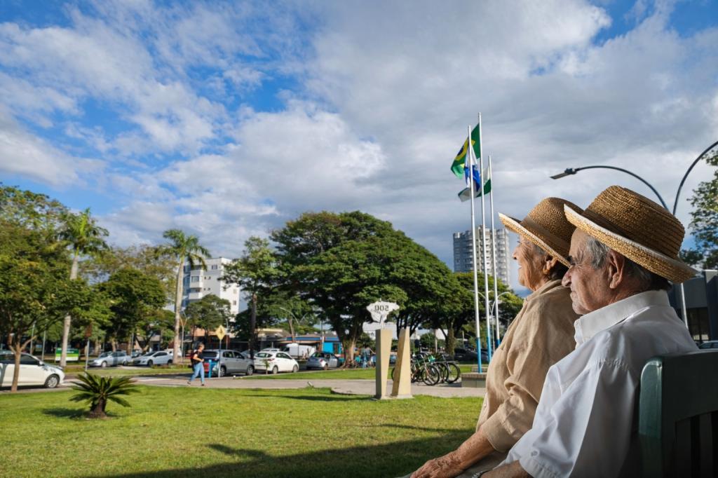 Nova Esperança:Município avança em políticas públicas e inicia adesão a...