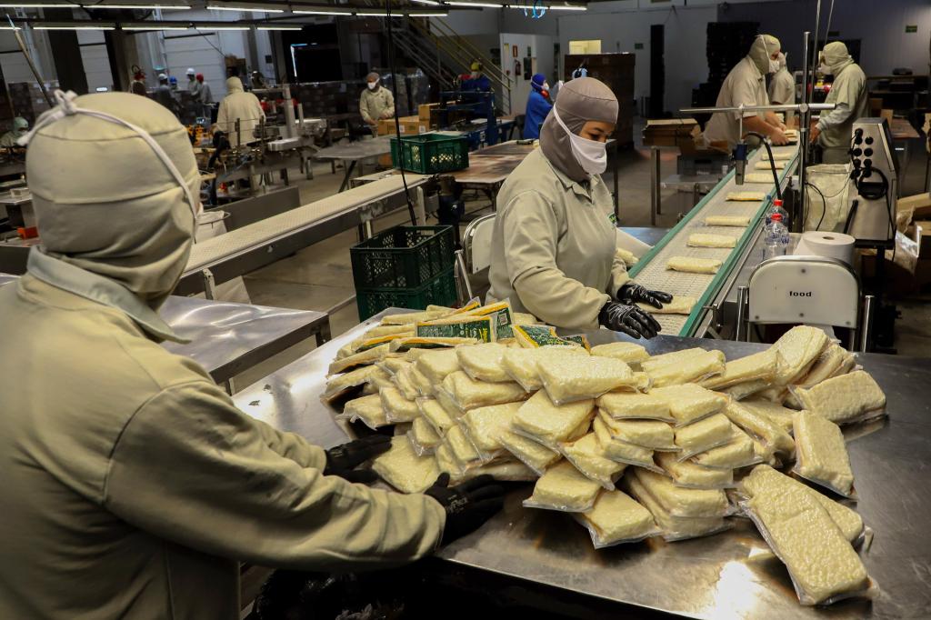 PIB do Paraná cresce 22% acima da média nacional em...