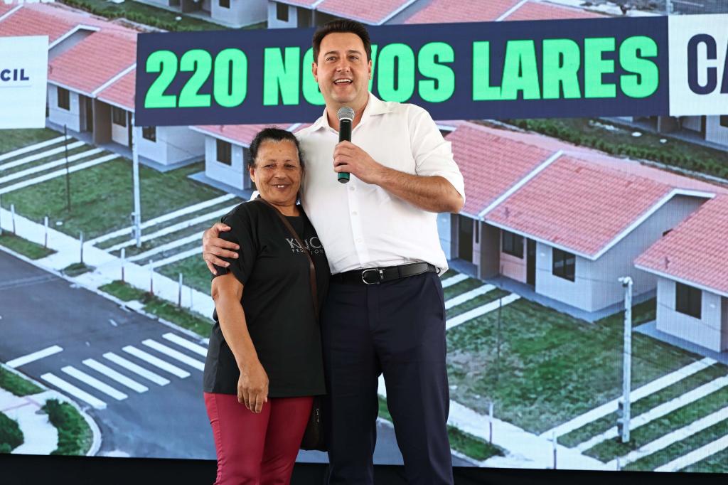 Ratinho Junior cresce e bate Lula no Sudeste e Sul...