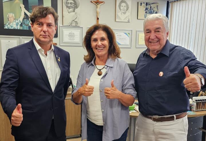 Em visita ao deputado Anibelli Neto, Maly Benatti reafirma apoio a Greca...