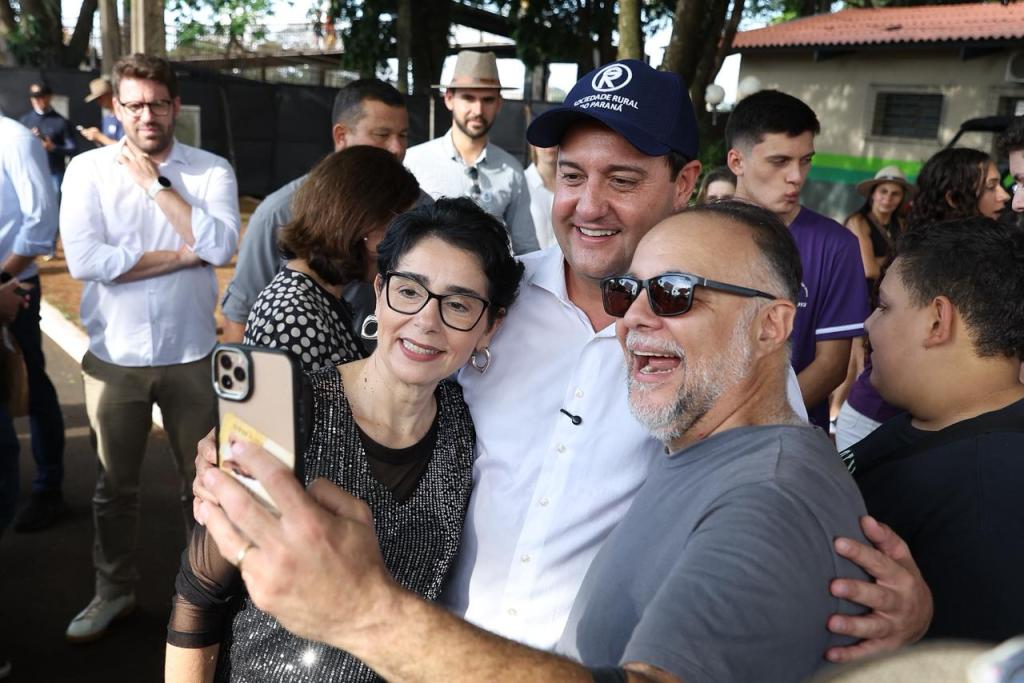 Ratinho Júnior é o governador mais bem avaliado do Brasil,...