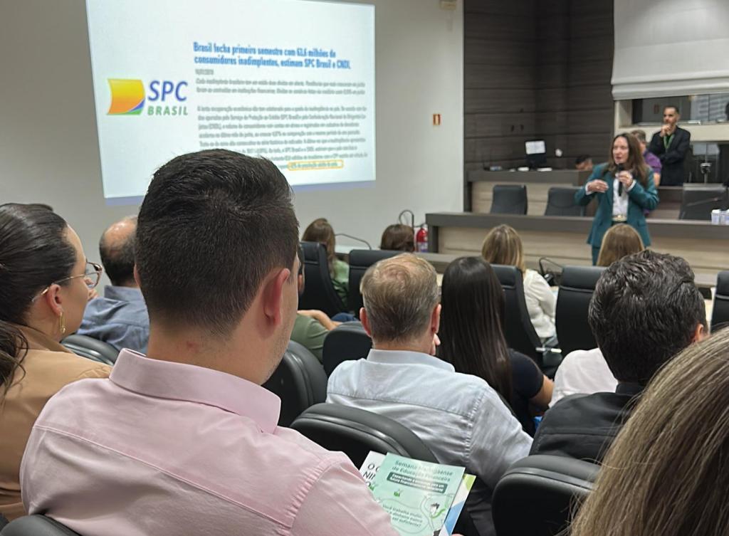 Educação financeira ganha espaço em escolas, empresas e espaços públicos...