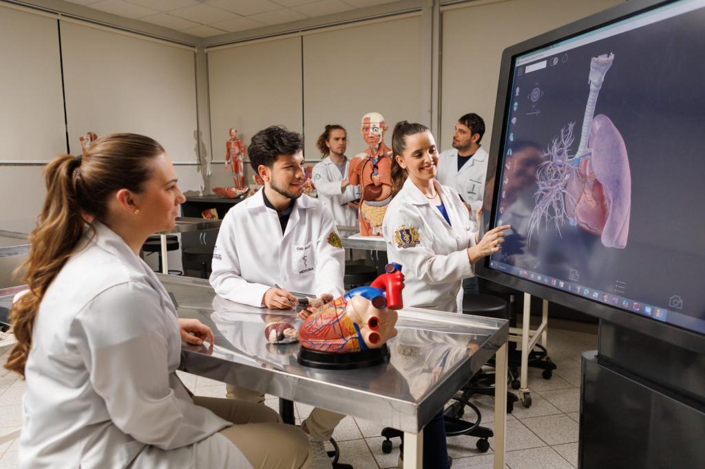 Vestibular de Medicina terá provas presenciais em Maringá