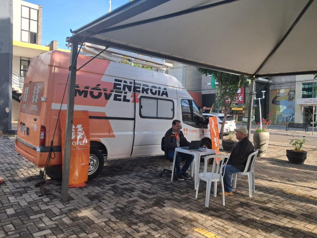 De 20 a 24 de julho, Van de Atendimento Itinerante...