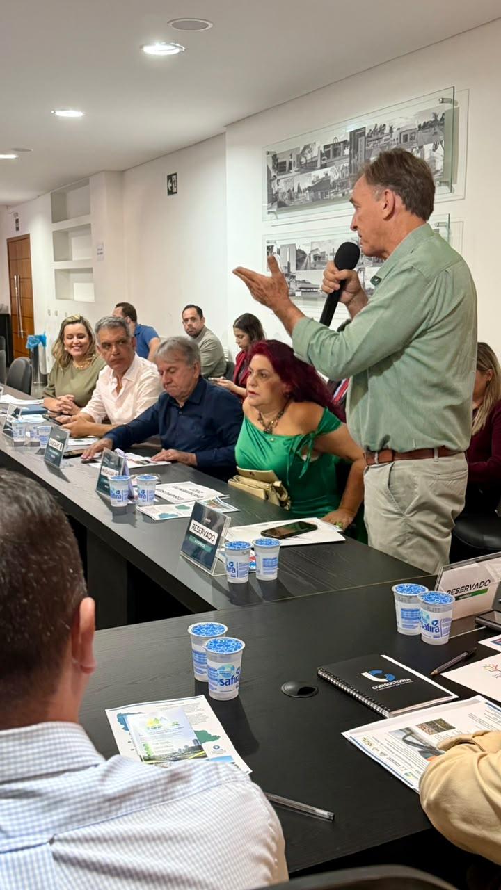 https://jornalnoroeste.com/uploads/images/2026/07/deca-silvestre-reforca-parceria-da-casa-civil-com-municipios-da-amusep-bg-17451-7ec74.jpeg