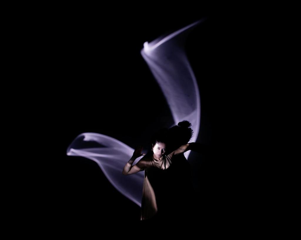 https://jornalnoroeste.com/uploads/images/2026/07/phantas-estreia-em-maringa-unindo-danca-musica-e-projecoes-ao-vivo-bg-17579-6750e.jpeg