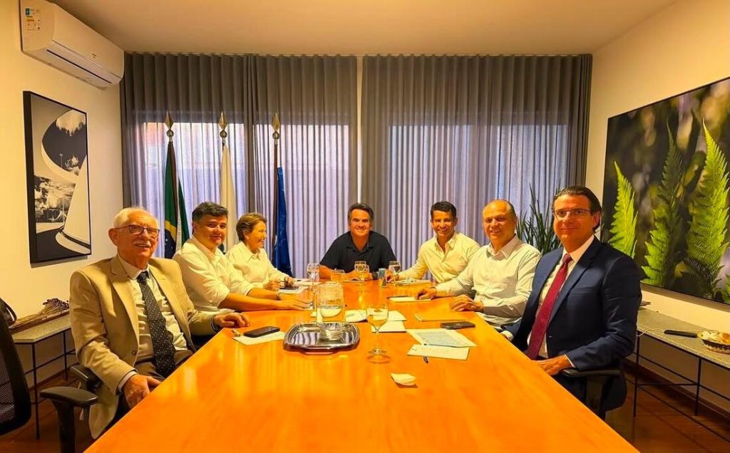 Ricardo Barros participa de reunião da Executiva Nacional do Progressistas sobre eleições...