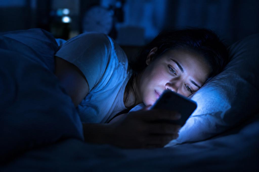 Luz azul, melatonina e sono: o que seu celular faz...