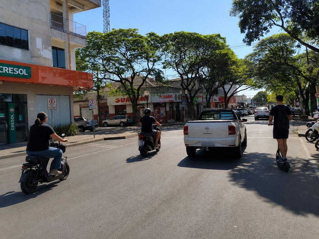 “Motinhas elétricas” se espalham pelas ruas e levantam alerta: quem...