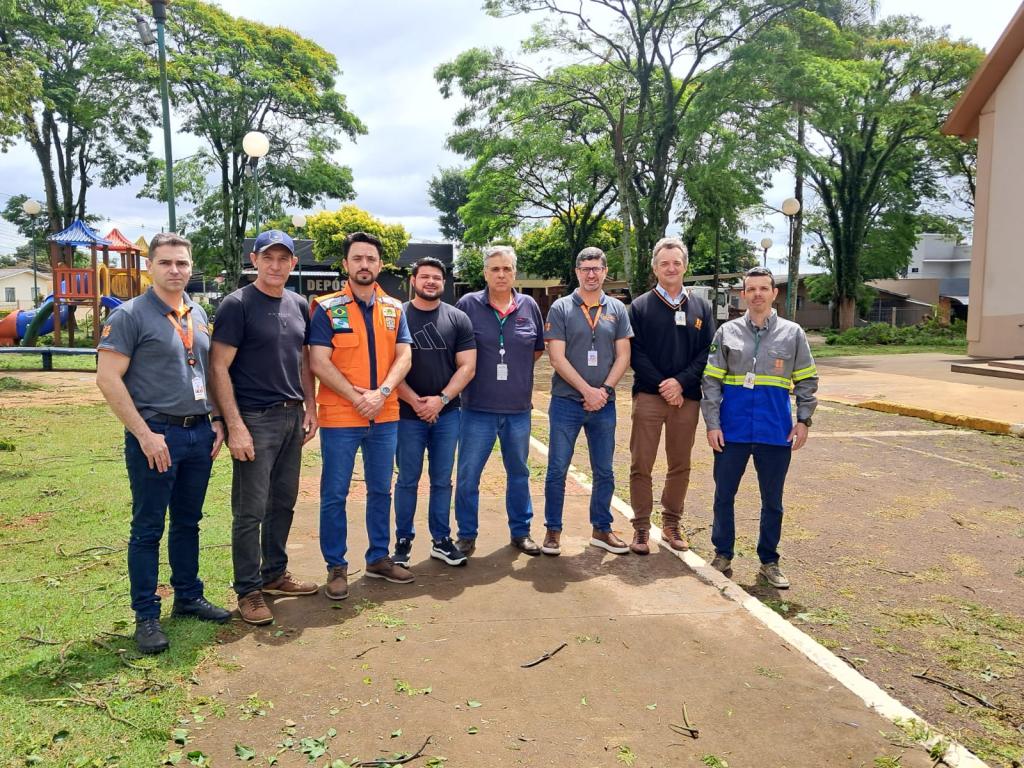 Copel e Prefeitura percorrem áreas rurais para religação de energia em Apucarana