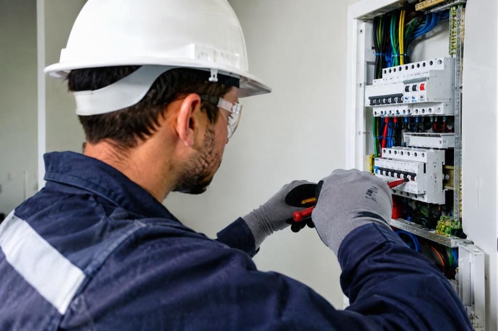 Nova Esperança abre inscrições para curso gratuito de Eletricidade Predial