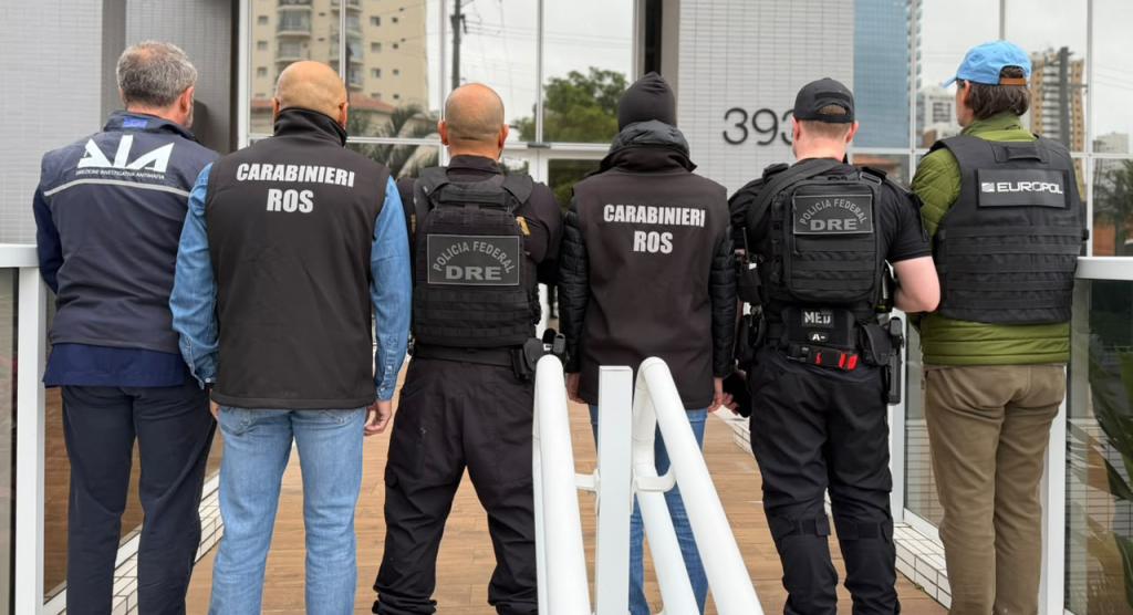 Polícia Federal deflagra operação EREDITÀ contra estrutura criminosa transnacional de tráfico de...