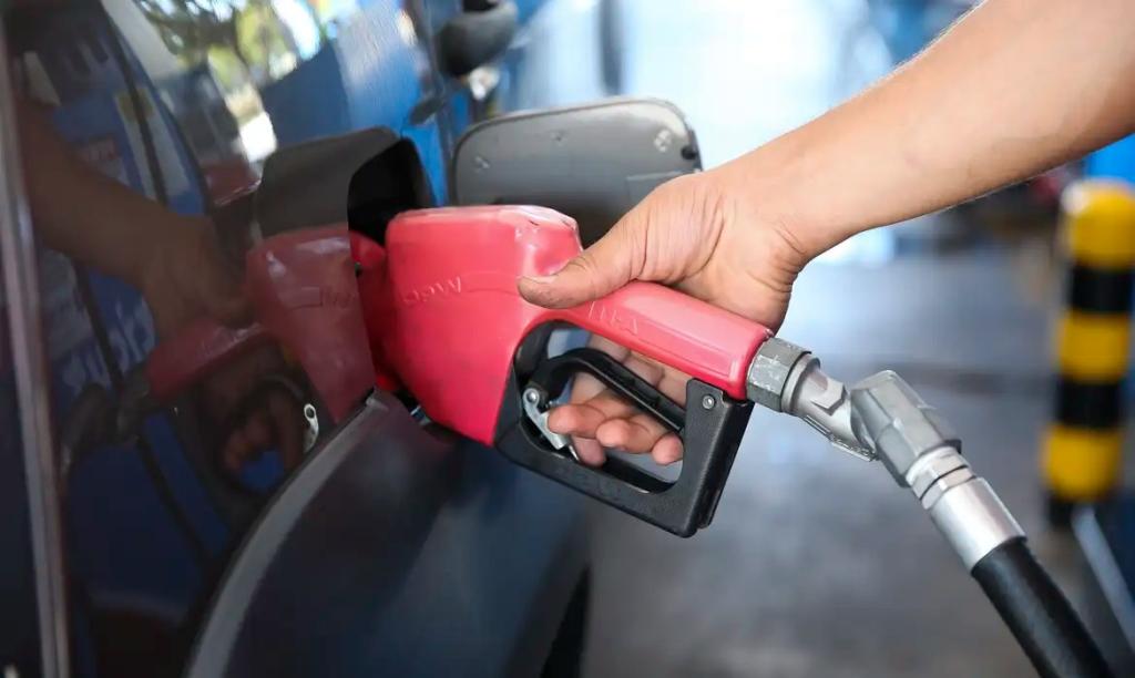 Subsídio de R$ 2,12 ao diesel deve ser mantido por 30 dias