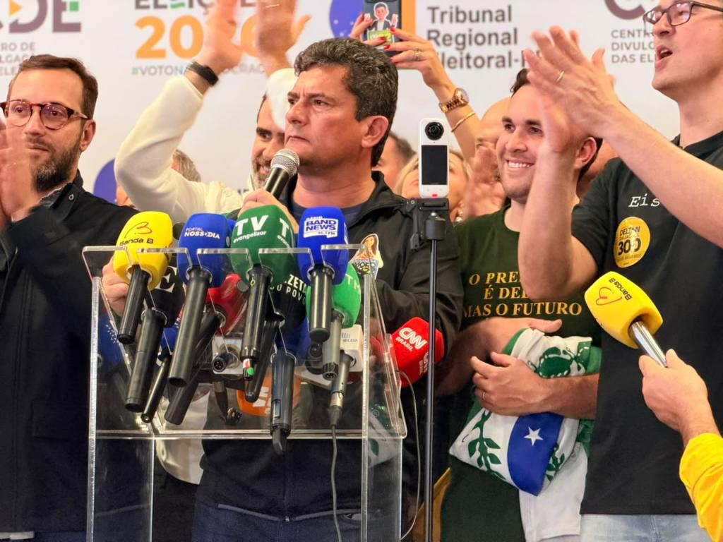 Moro promete parceria com prefeitos e diz que fará governo para todos...