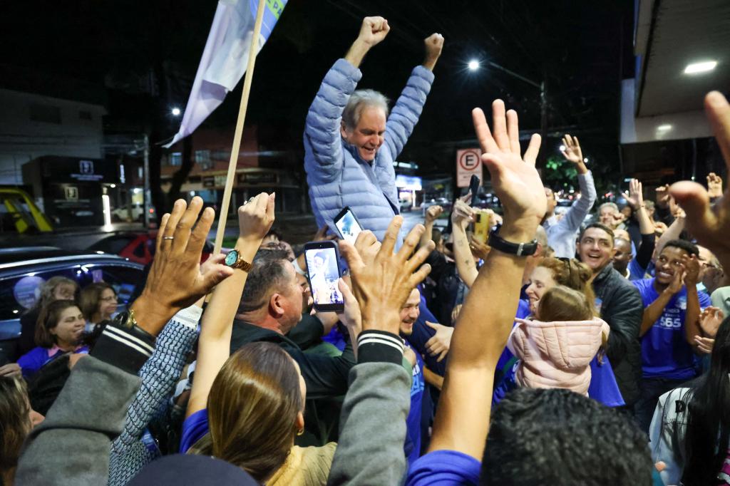 /images/2026/10/ulisses-maia-e-eleito-deputado-estadual-do-parana-com-votacao-historica-em-maringa.jpeg