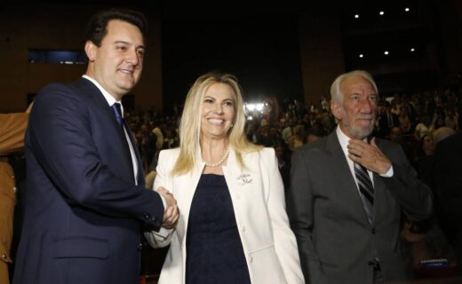Cida participa da diplomação dos candidatos eleitos - capa
