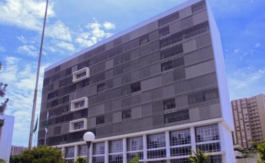 TJ-PR abre inscrições de concurso público com 17 vagas para juiz substituto - capa
