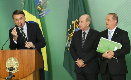 Bolsonaro rebate críticas ao decreto da posse de armas - capa