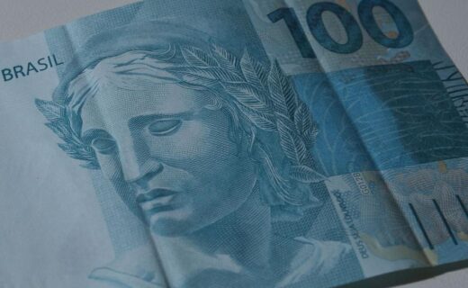 Mercado financeiro reduz projeção de déficit nas contas públicas - capa