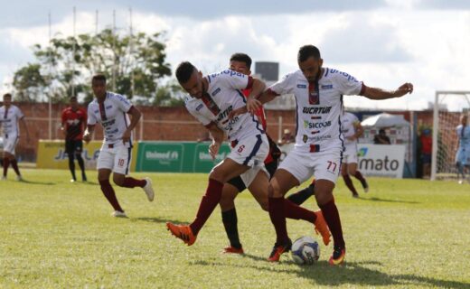 Com gol no final, Toledo abre vantagem sobre o Athletico na final do Paranaense 2019 - capa