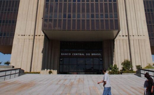 Mercado reduz projeção de crescimento da economia para 1,89% - capa