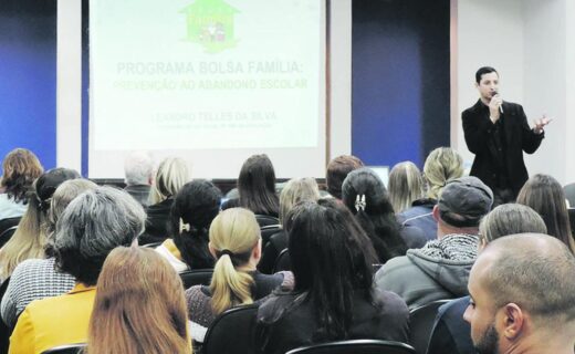 Capacitação para o sistema do Bolsa Família com foco na educação reuniu diversos servidores em Nova Esperança - capa