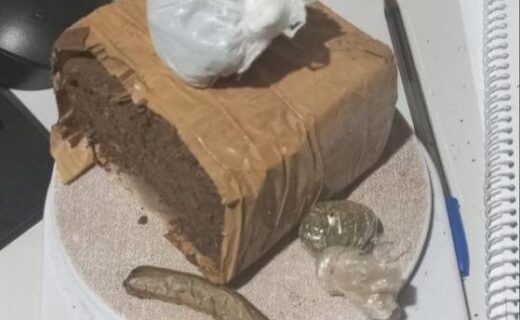 Polícia Militar prende dois jovens por suspeita de tráfico de drogas no Centro de Paranacity - capa