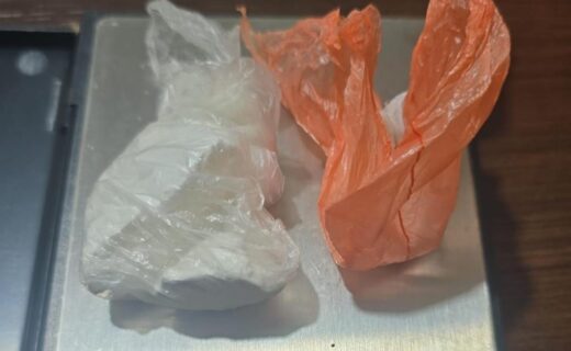 Polícia Militar apreende cocaína e encaminha suspeito por tráfico à delegacia em Nova Esperança - capa