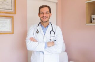 Sociedade Brasileira de Pediatria lança alerta sobre o uso de Whey Protein e Creatina na infância, especialista explica os riscos - capa