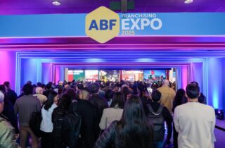 ABF Expo 2026: especialista alerta que sucesso em franquias começa antes da escolha da marca - capa