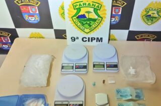 ROTAM prende suspeito por tráfico de drogas e apreende cocaína, balanças e munição em Santa Fé - capa